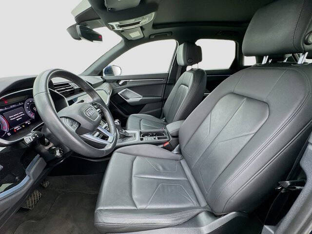 2021 Audi Q3 quattro Premium Plus 40 TFSI