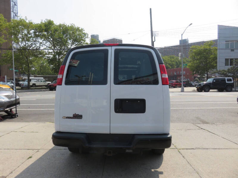 2019 Chevrolet Express 2500
