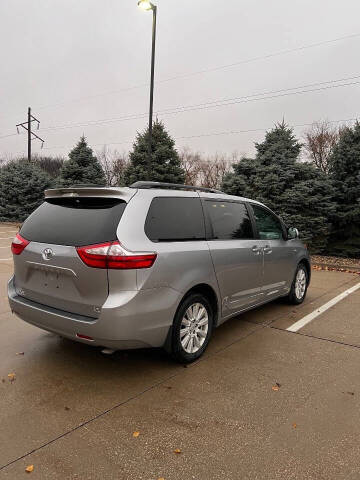 2017 Toyota Sienna LE 7-Passenger