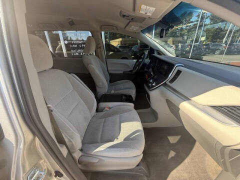 2017 Toyota Sienna
