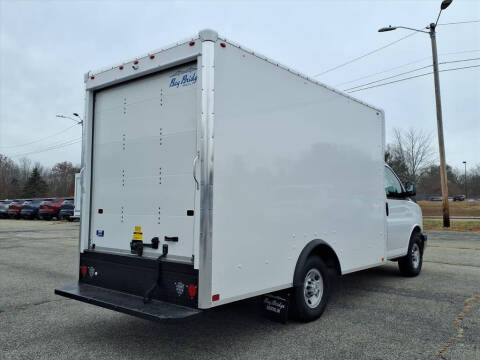 2025 Chevrolet Express 3500