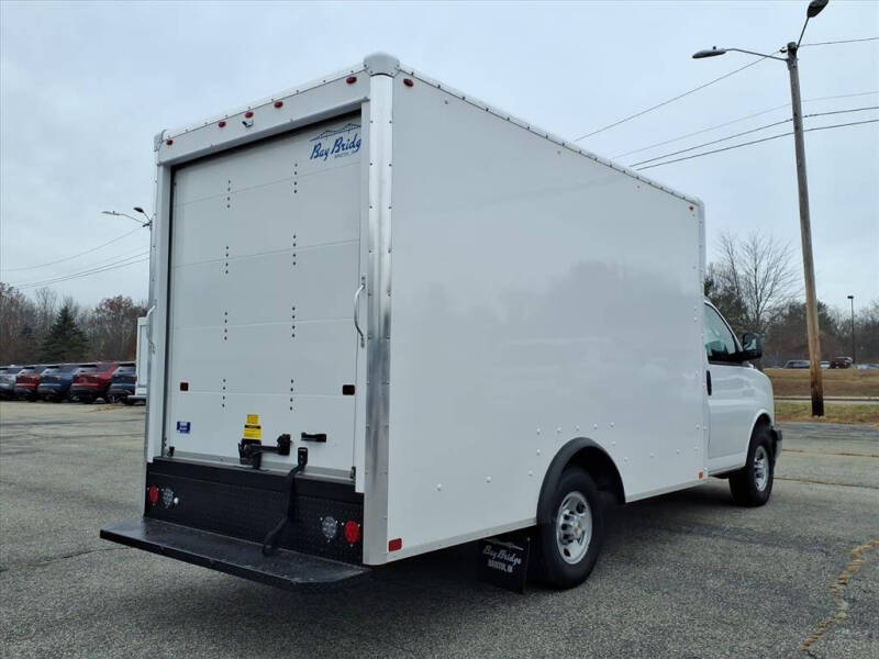 2025 Chevrolet Express 3500