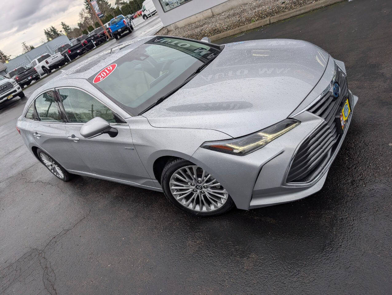 used 2019 Toyota Avalon Hybrid car, priced at $29,999