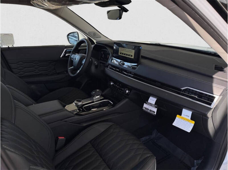 2026 Mitsubishi Outlander Black Edition