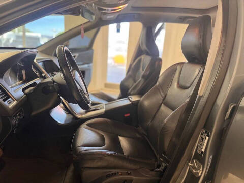 2017 Volvo XC60 T6 Dynamic
