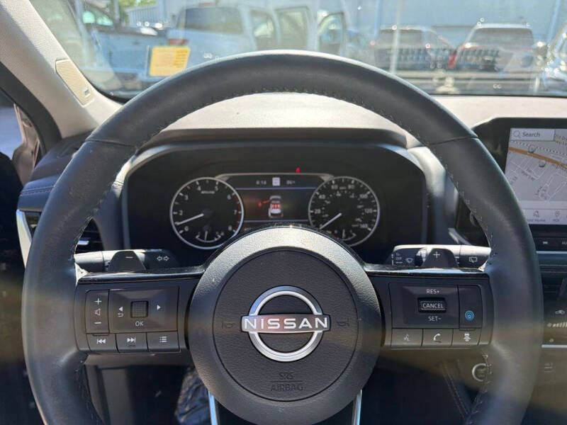 2023 Nissan Rogue SL