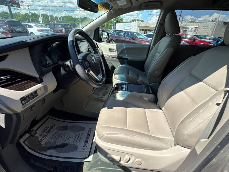 2017 Toyota Sienna