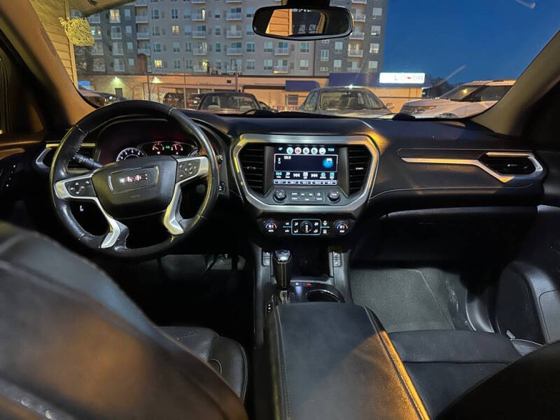 2017 GMC Acadia SLT-2