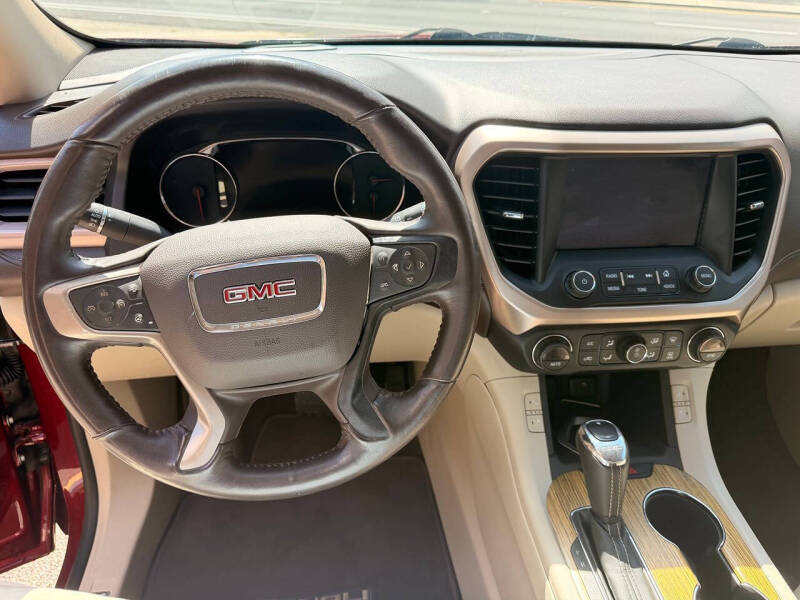 2017 GMC Acadia Denali