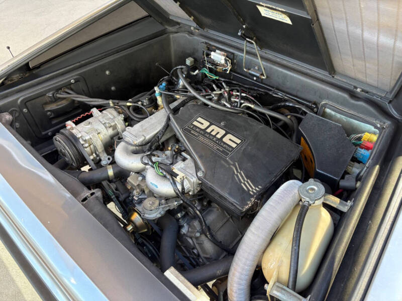 1981 DeLorean DMC-12