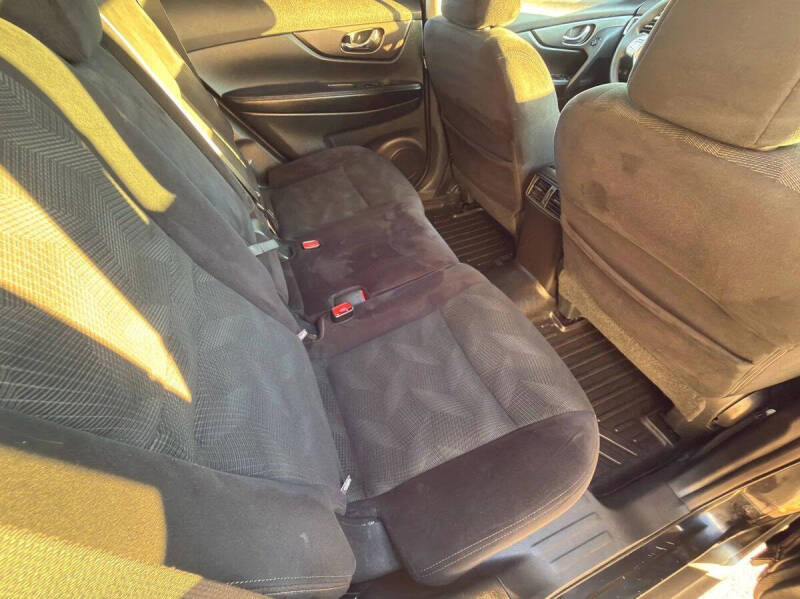 2016 Nissan Rogue SV