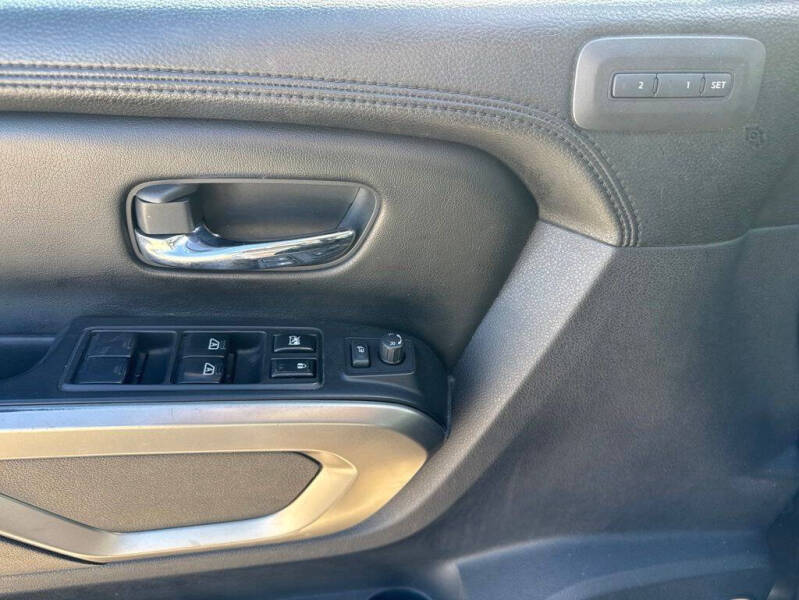 2015 Nissan Armada