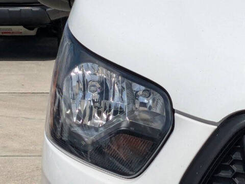 2025 Ford Transit 250