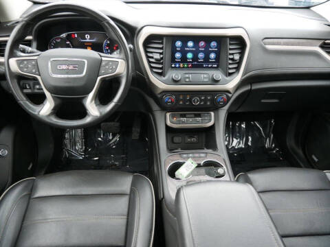 2022 GMC Acadia Denali