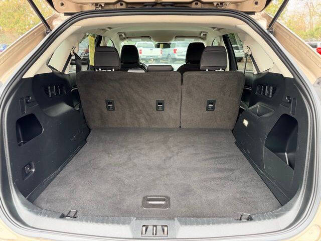 2020 Ford Edge SE