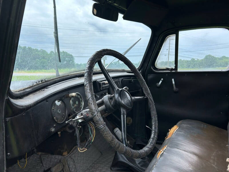 1953 International L110