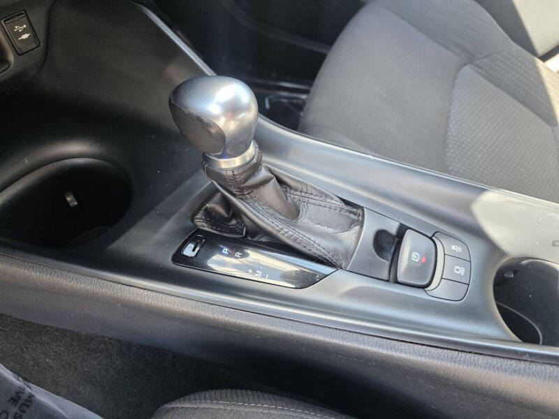 2018 Toyota C-HR XLE Premium