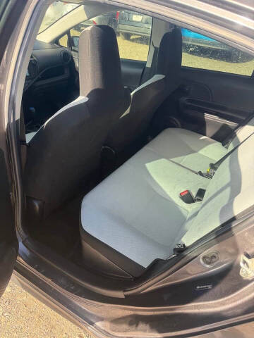 2017 Toyota Prius c Two