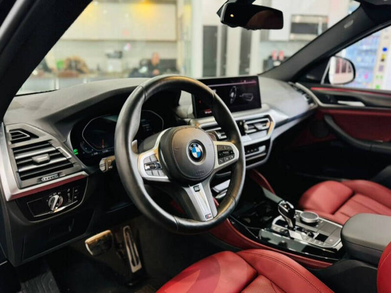 2024 BMW X4 xDrive30i