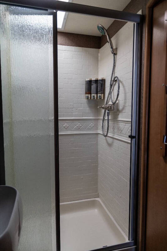 2017 Thor Motor Coach WINDSPORT 34F