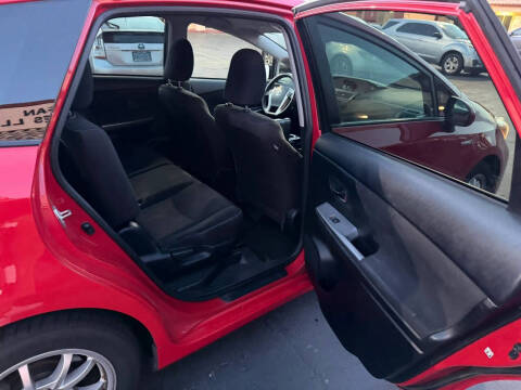2015 Toyota Prius v Three