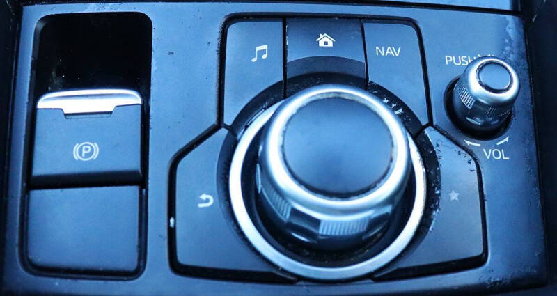 2018 Mazda MAZDA3 Touring