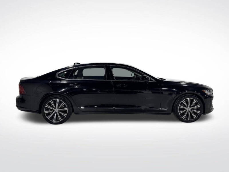 2023 Volvo S90 B6 Plus