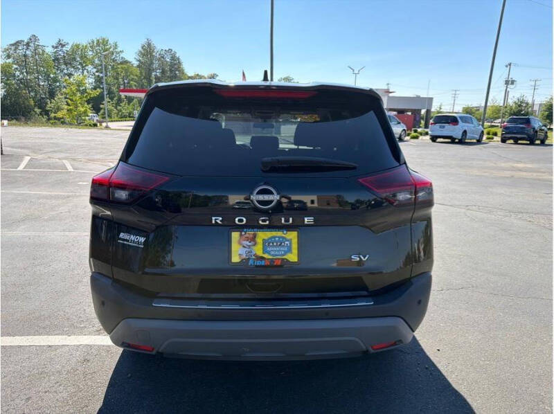 2023 Nissan Rogue SV