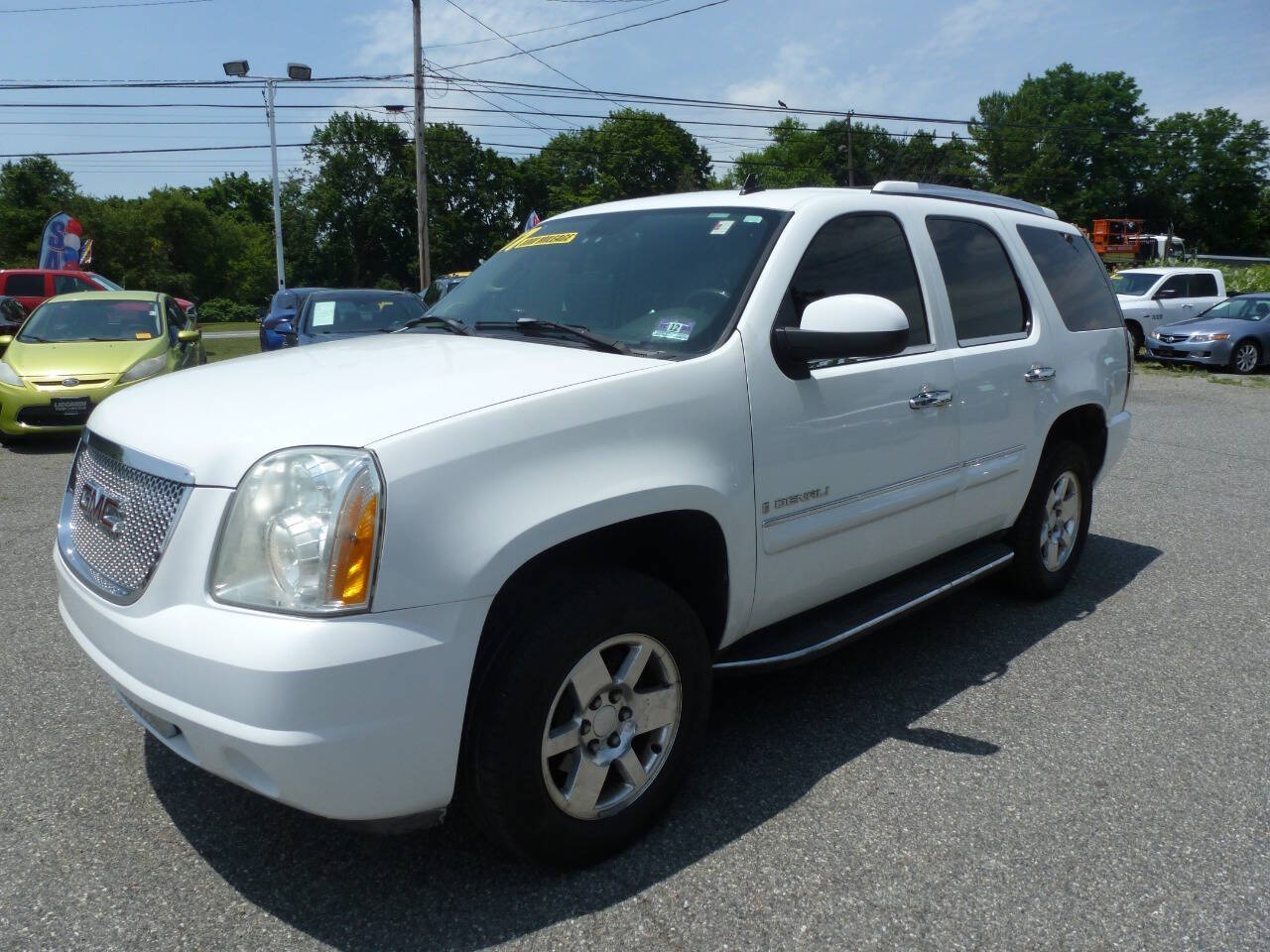White 2007 GMC Yukon Denali AWD Denali 4dr SUV 2