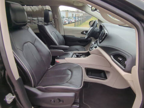 2023 Chrysler Pacifica Plug-In Hybrid Limited