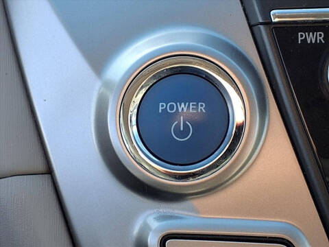 2017 Toyota Prius v Three