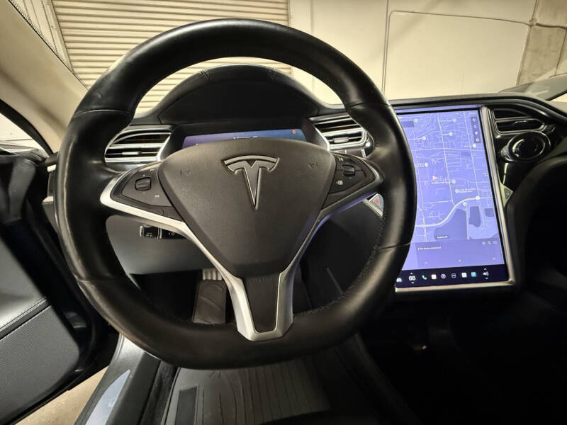 2015 Tesla Model S 85