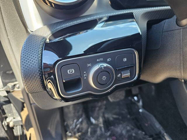 2022 Mercedes-Benz A-Class A 220