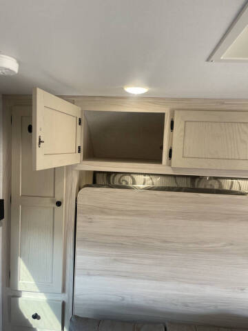 2025 Bontrager Outdoors 21 BH