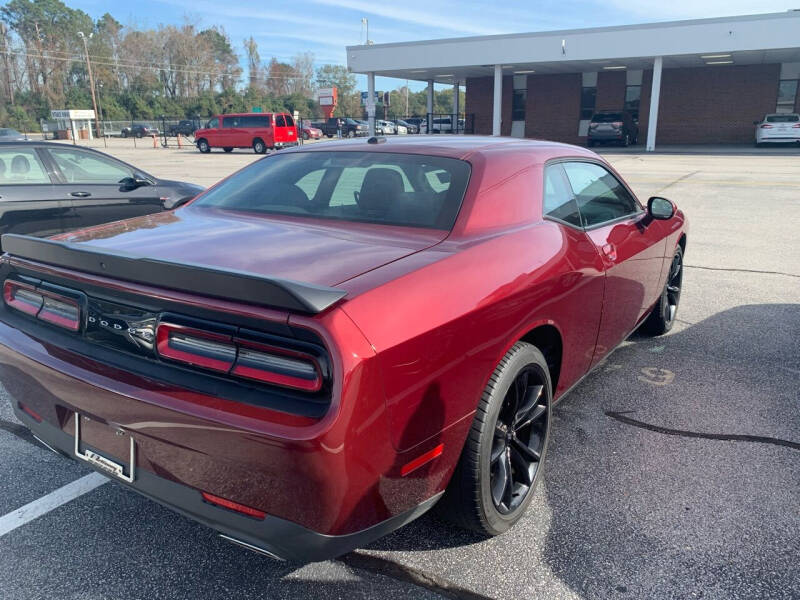 2018 Dodge Challenger SXT Plus