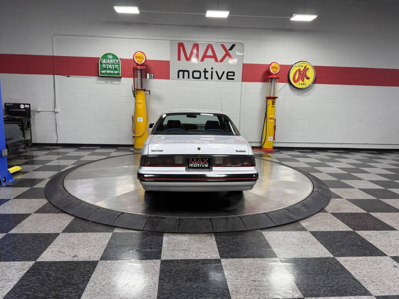 1988 Ford Thunderbird 14