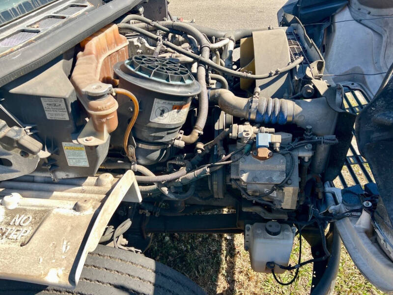 2008 Freightliner B2 Chassis