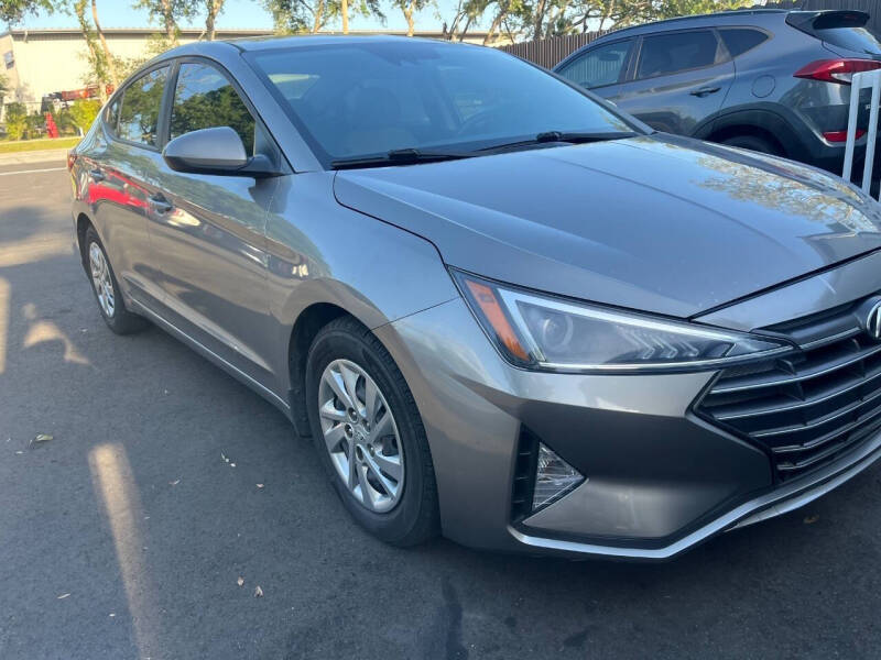 2020 Hyundai Elantra SE