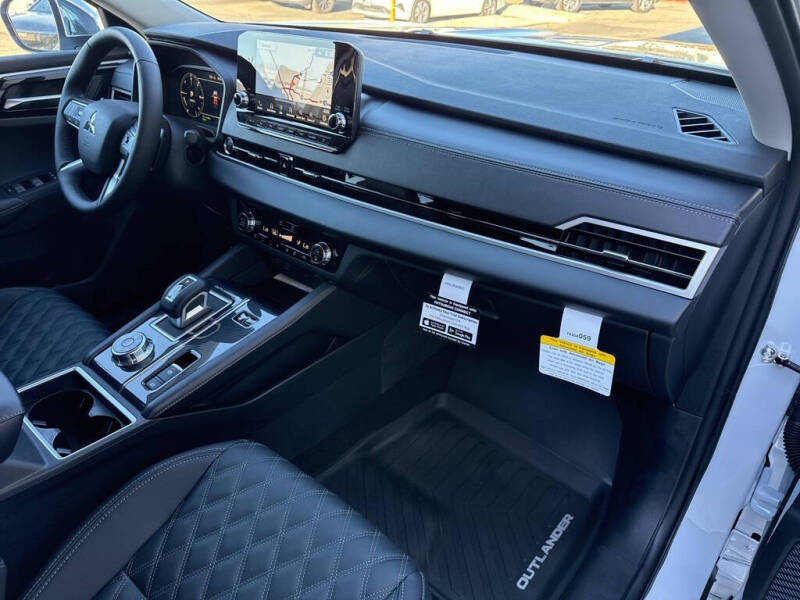 2025 Mitsubishi Outlander PHEV SEL