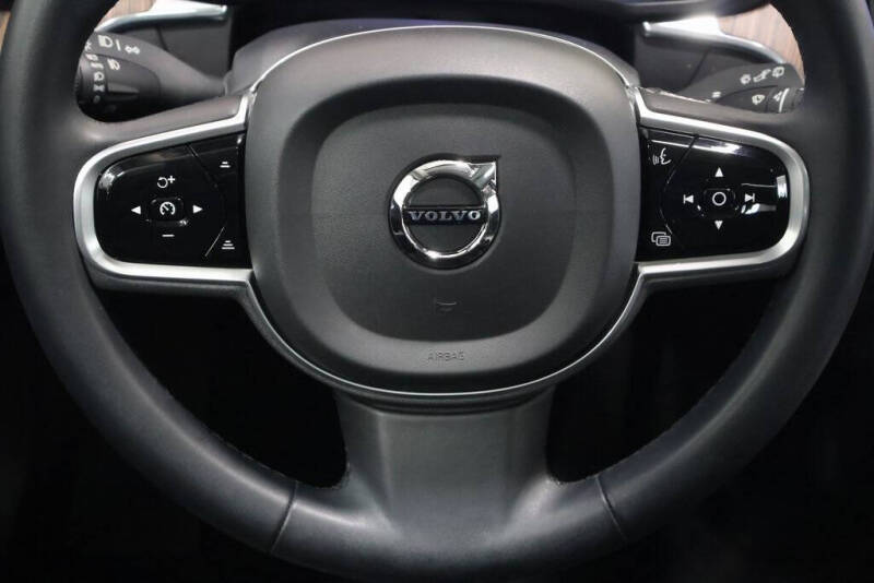 2023 Volvo XC60 B5 Ultimate Bright Theme