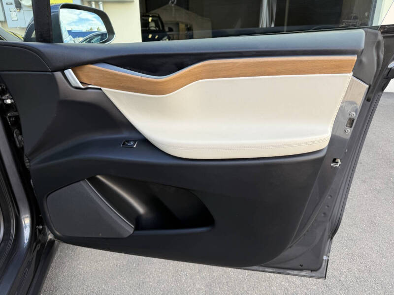 2020 Tesla Model X Performance