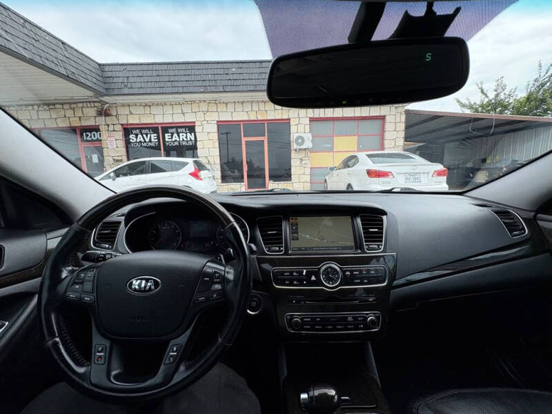 2016 Kia Cadenza