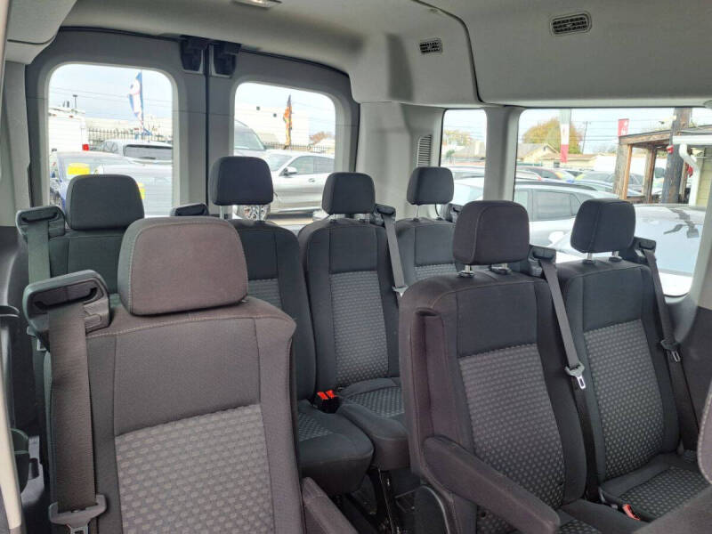 2023 Ford Transit 350 XLT