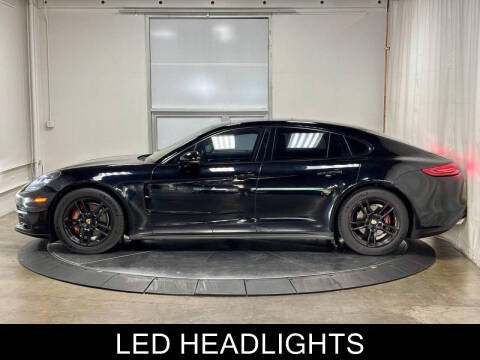 2018 Porsche Panamera 4