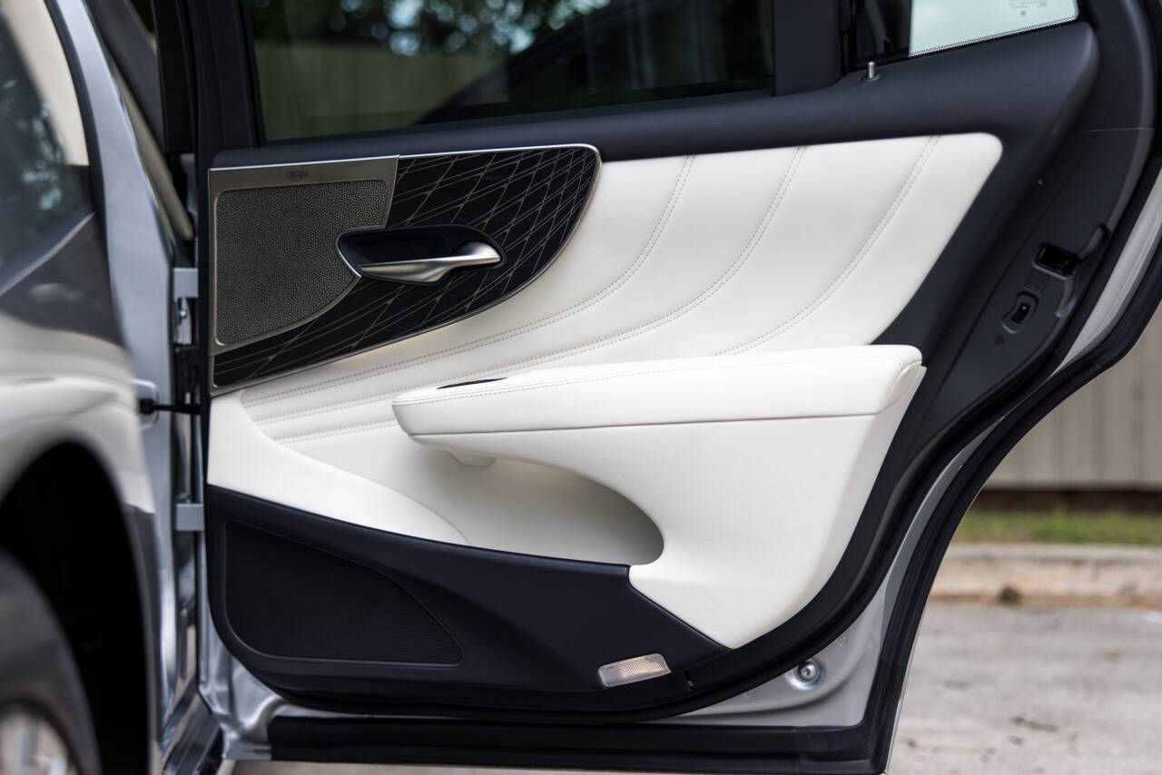 2022 Lexus LS 500 22