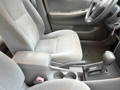 2003 Toyota Corolla CE