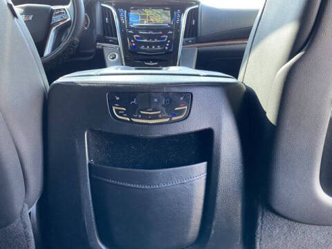 2018 Cadillac Escalade Luxury