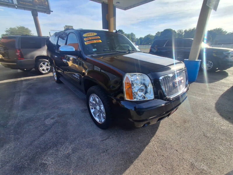 2011 GMC Yukon 2WD 1/2 Ton SLT (4SA)'s photo