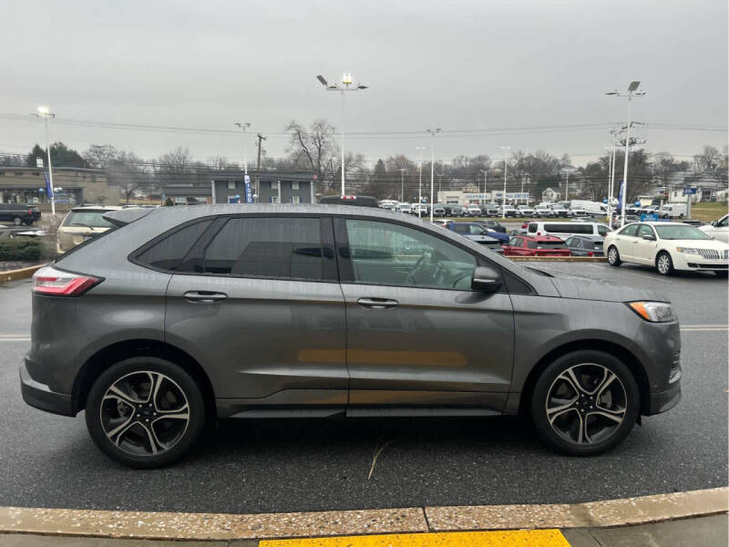 2022 Ford Edge ST