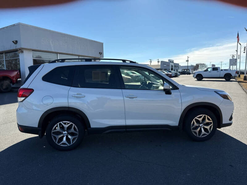 2024 Subaru Forester Premium